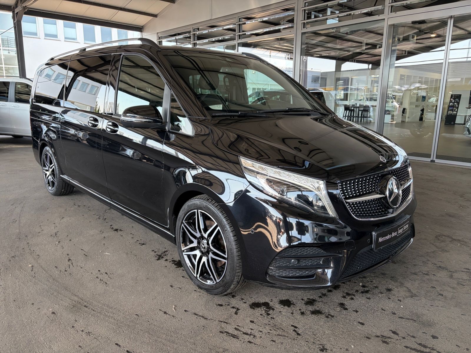 Mercedes-Benz V 300 AVANTGARDE EDITION XL NAVI DISTR 360° AMG foto 5