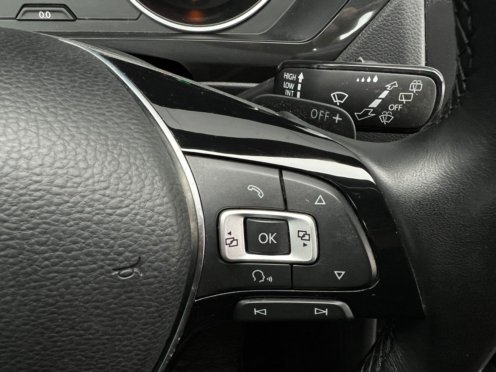 Fahrzeugabbildung Volkswagen Tiguan Comfortline 1.4 TSI DSG *LED, ergoActive,