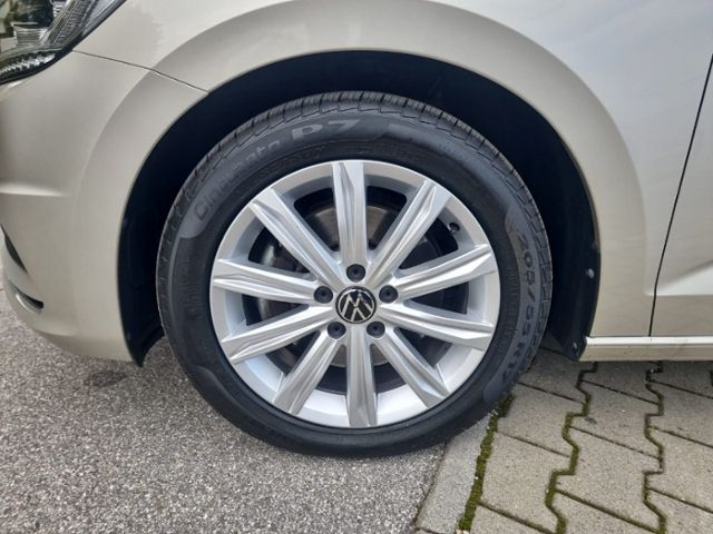 Fahrzeugabbildung Volkswagen Touran 2.0 TDI MOVE START-STOP KAMERA IQ.DRIVE L