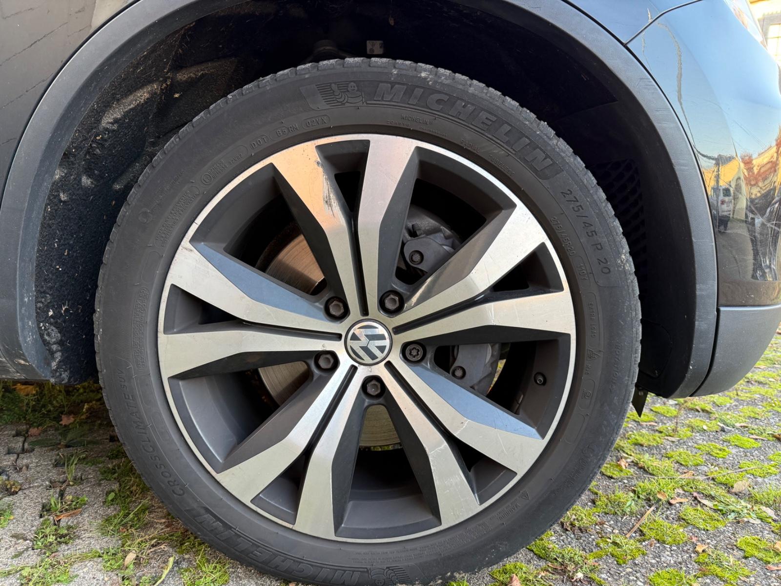 Volkswagen Touareg 2012 — photo 7