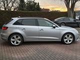 Audi A3 2.0 TDI Sportback 5t.S-line Sportlenkrad*AHK* - Audi A3: Kombi, Sportback