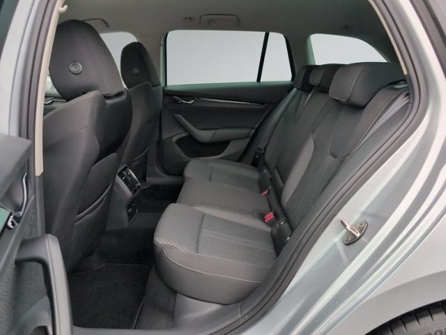 Octavia Combi 2.0 TDI DSG Clever LED+NAVI+GRA+PA