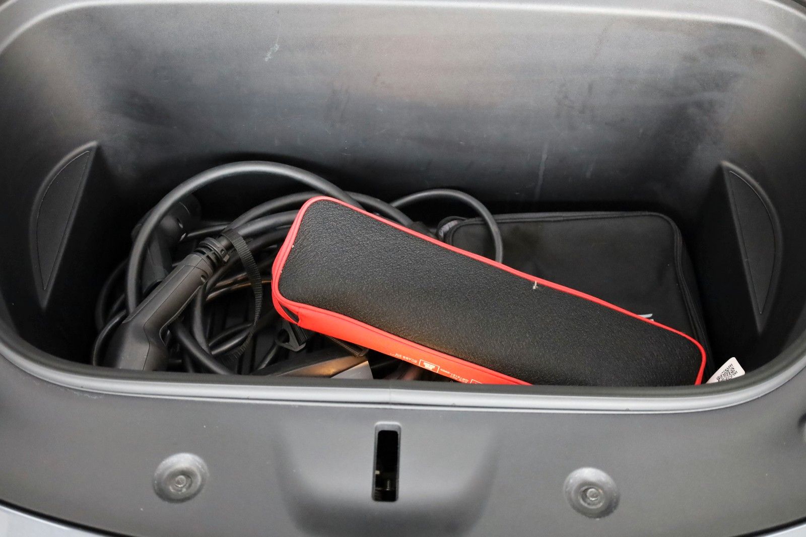 Fahrzeugabbildung Tesla Model Y Long Range Dual Motor AWD,Autopilot,Pano