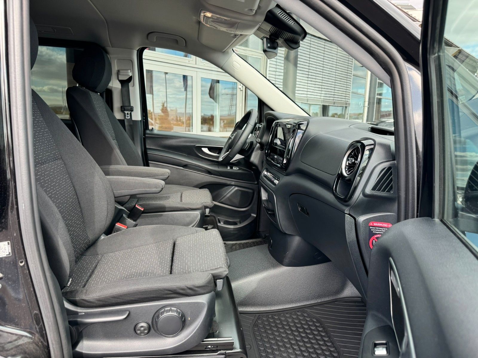 Fahrzeugabbildung Mercedes-Benz Vito 119 CDI 4x4 Tourer PRO Extral Stdh AHK2,5t