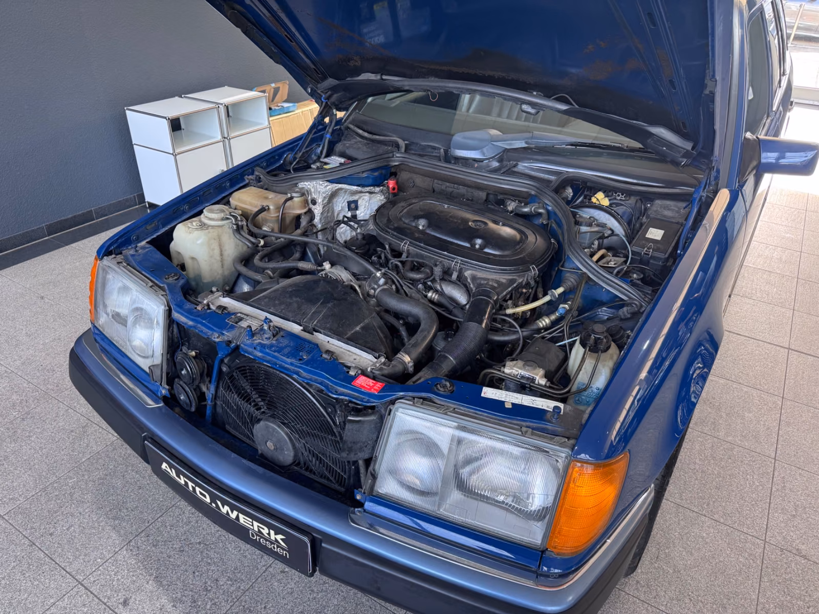 MERCEDES-BENZ E 230 132 ch BVA W124 - CLIM - CHAUFFAGE STATIONNAIRE - CUIR - ATTELAGE - 244600 km