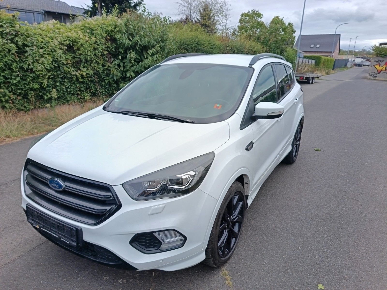 Ford Kuga - 1