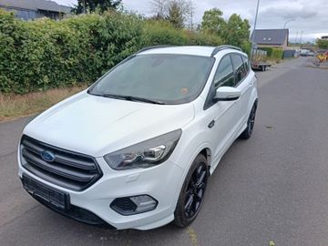Ford Kuga - 1