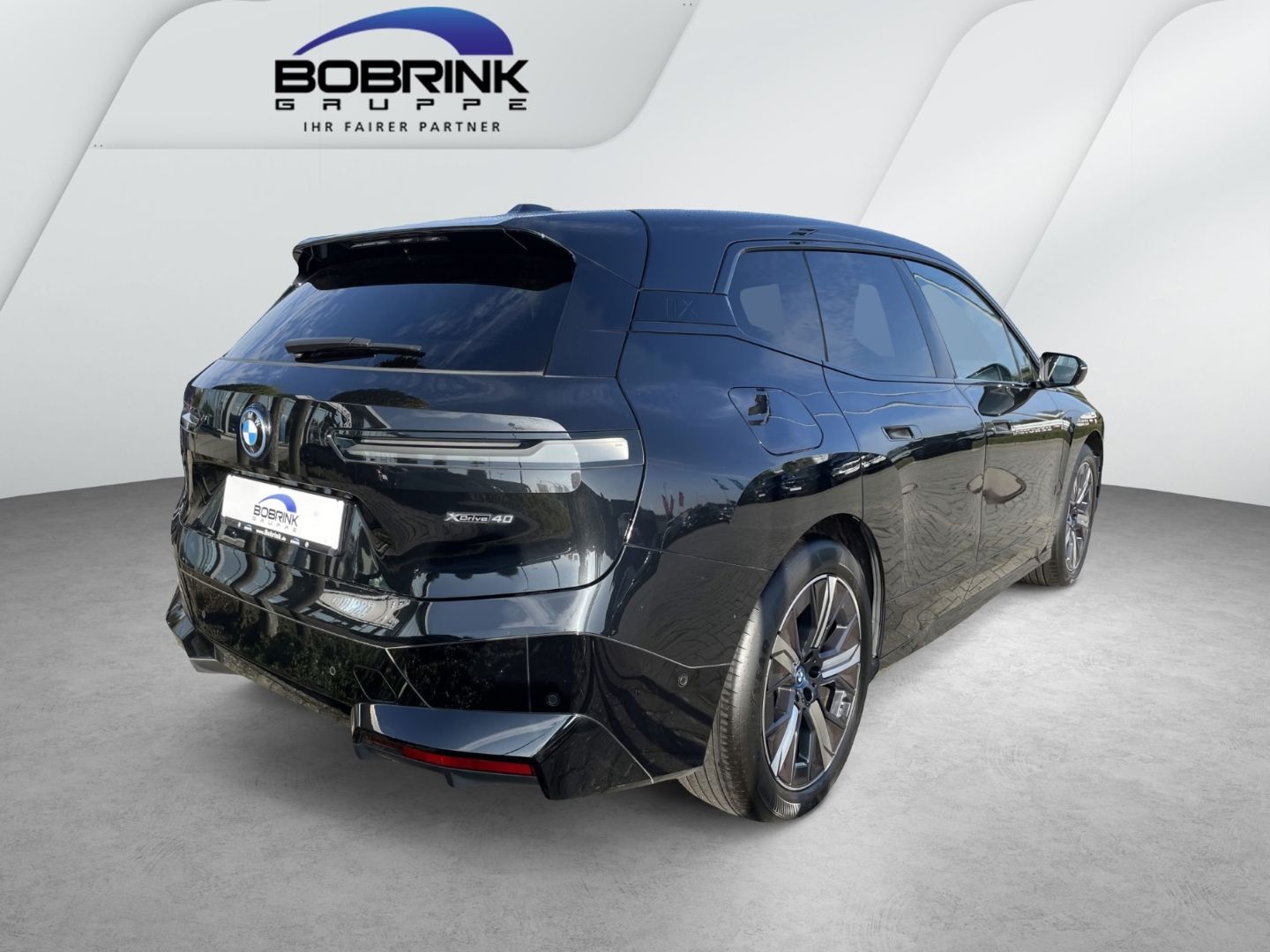 BMW iX xDrive40 Elektro Sport AHK Navi ParkAss. Shz foto 3