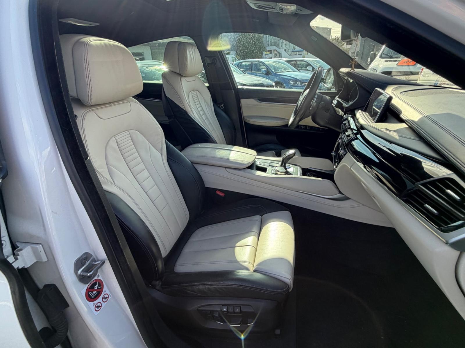BMW X6 xDrive 50 i  M* Unfallfahrzeug* GSD/Navi/360*