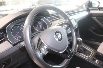 Fotografie des VW Passat 2.0 TSI BMT DSG Highline