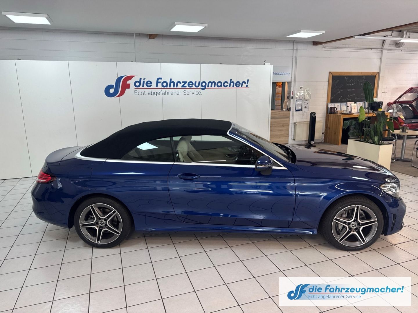 Fahrzeugabbildung Mercedes-Benz C 200 Cabrio 4Matic Sportpaket AMG LED Leder Mem