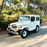 Toyota Land Cruiser - FJ40 1984 2F-4.2L