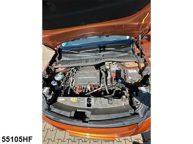 Fahrzeugabbildung Peugeot e-2008 Active Pack+USB+PDC+KLIMA+DAB+TEMPOMAT+
