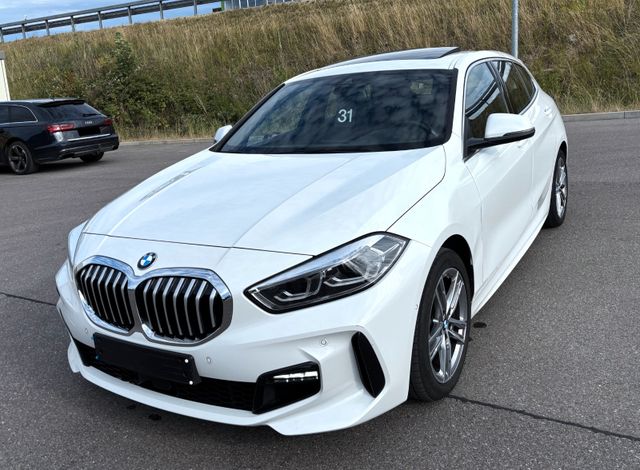 BMW 118 d Lim. M Sport,Panorama,Live Cockp.,LED