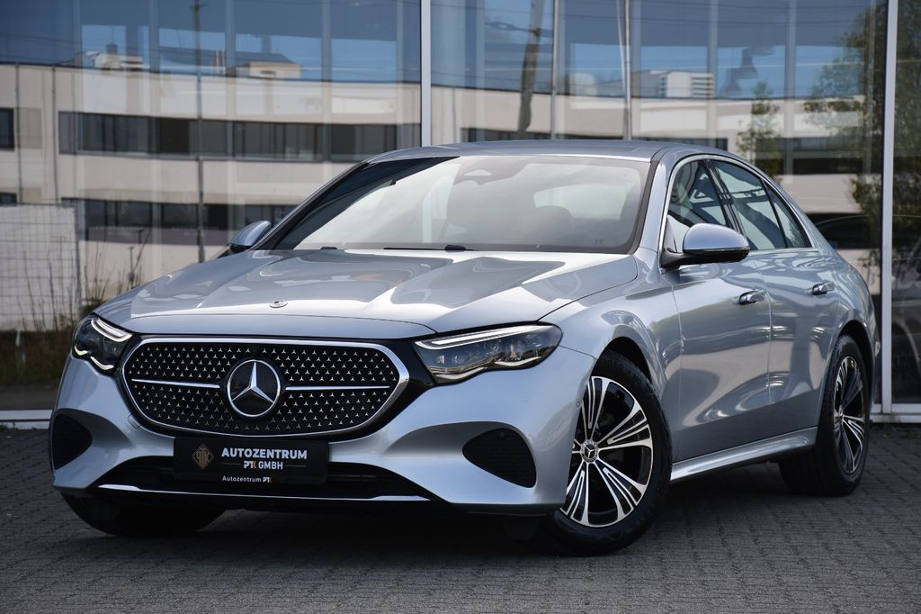 Image of Mercedes-Benz E 220