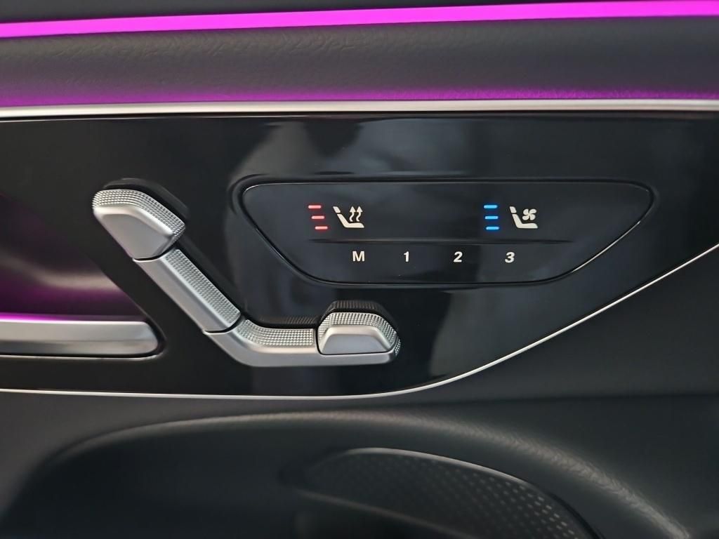 Fahrzeugabbildung Mercedes-Benz E 450 dT 4M Avantg. AHK ACC Sitzklima Pano 360°