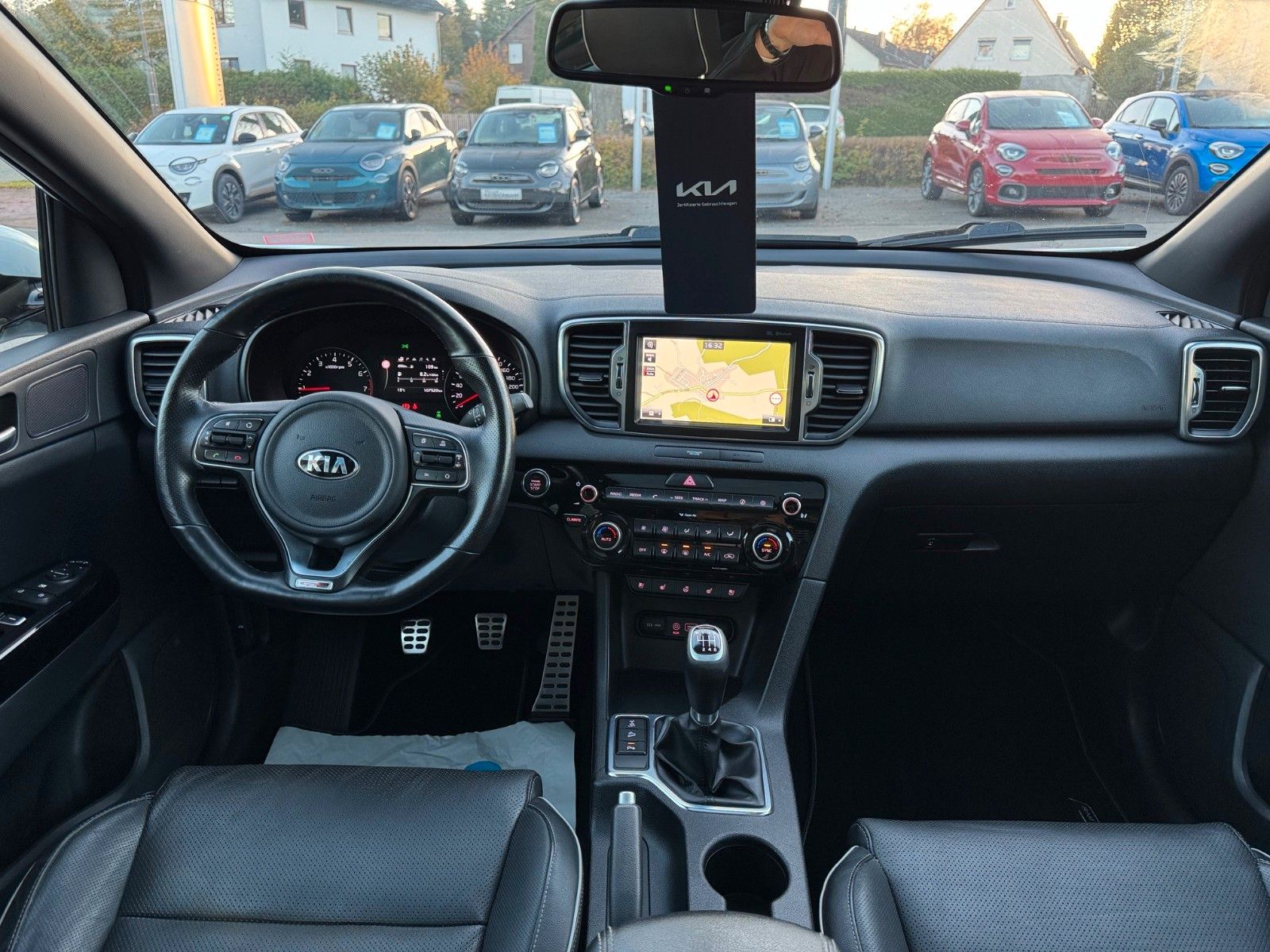 Fahrzeugabbildung Kia Sportage  1.6 T-GDI AWD GT LINE GLASDACH AHK