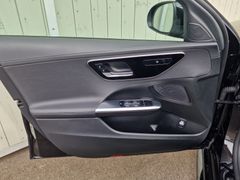 Fahrzeugabbildung Mercedes-Benz C 300d Lim. AMG-Line Navi LED SiHz ACC PDC 360°