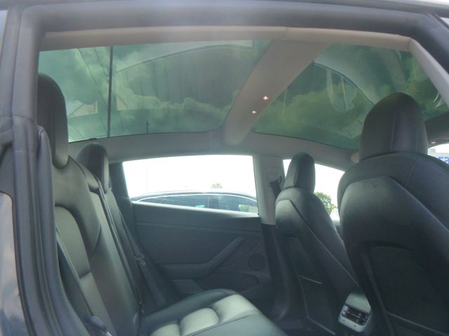 Fahrzeugabbildung Tesla Model 3 Long Range Dual AWD Facelift