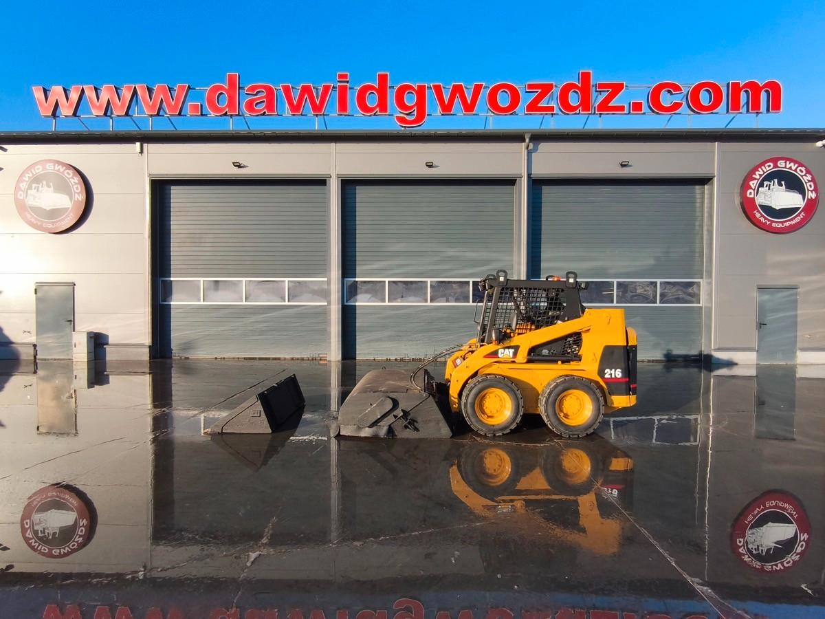 CAT 216