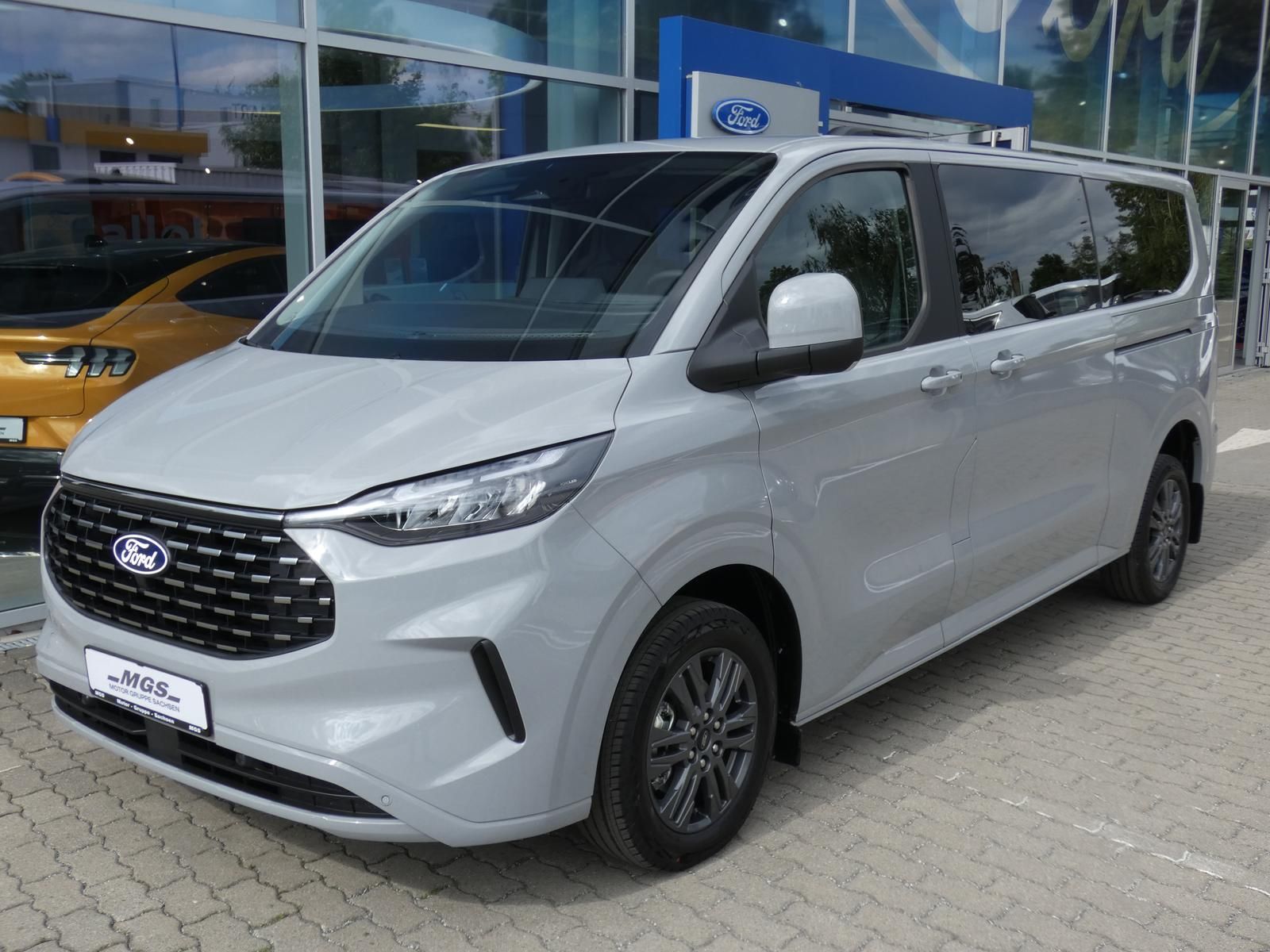 Ford Tourneo Custom - Bild 1