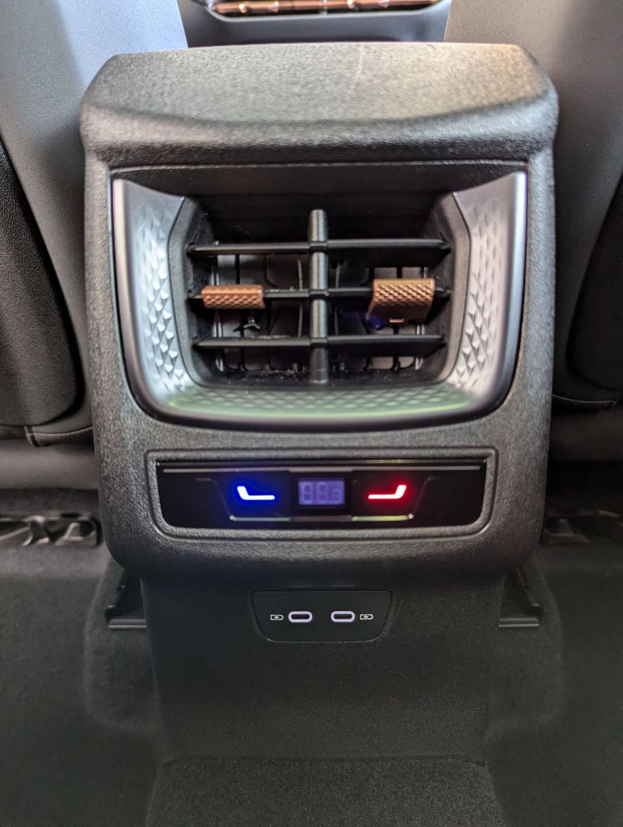 CUPRA Terramar 1.5eTSI HUD DCC Matrix Pano Sennh. 20" - Image 23
