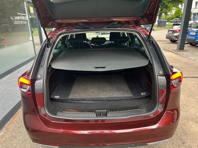Fahrzeugabbildung Opel Insignia B Sports Tourer Dynamic 4x4 Aut.+Navi+