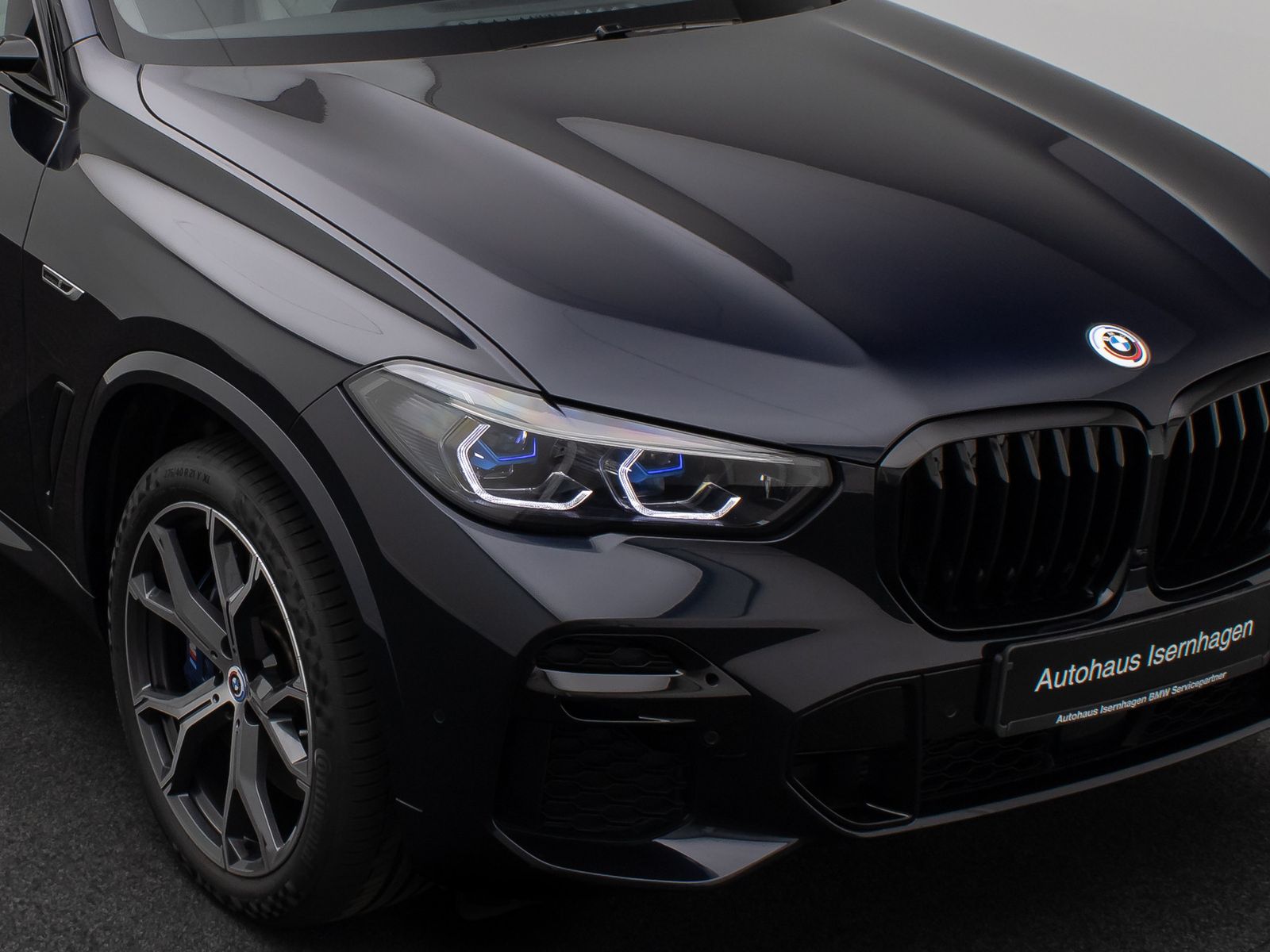 Fahrzeugabbildung BMW X5 xD45e M Sport Laser DAB HUD Komfort 21Zoll