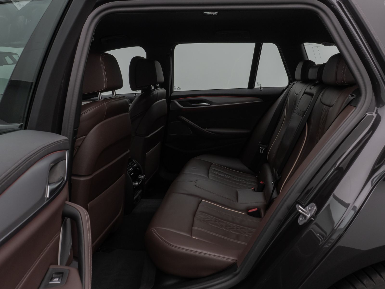 Fahrzeugabbildung BMW 530e LuxuryLine Kamera Laser HUD DAB H/K Komfort