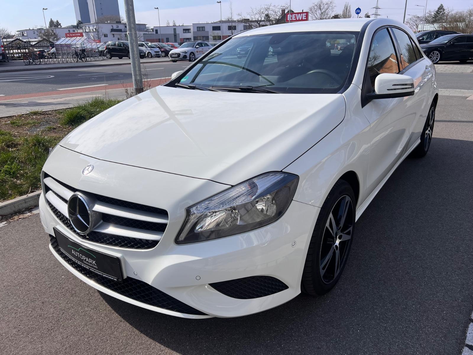 Mercedes-Benz A 180 BlueEfficiency/Navi/SHZ/PDC/2.Hand