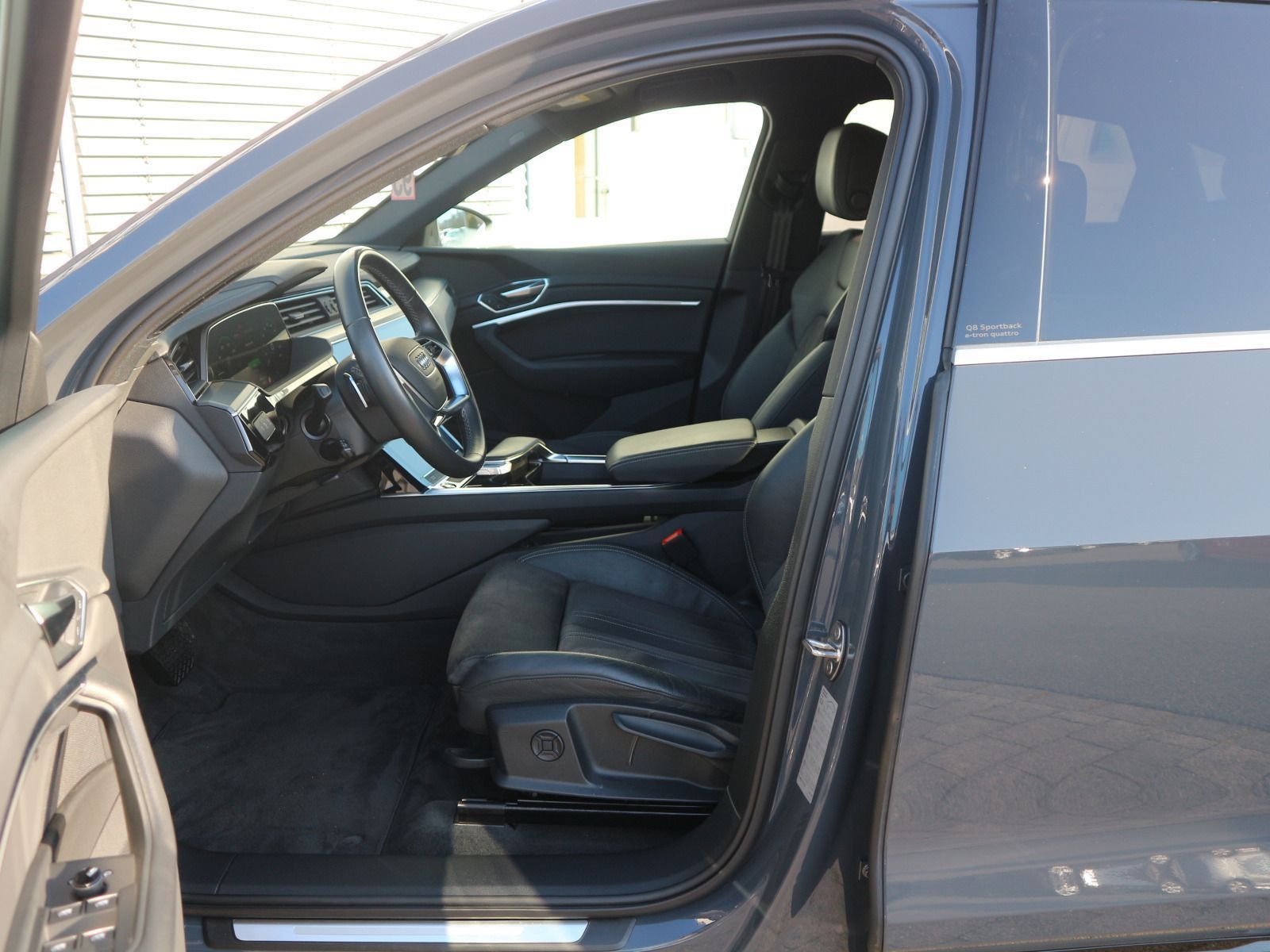 Audi Q8 e-tron - Bild 10