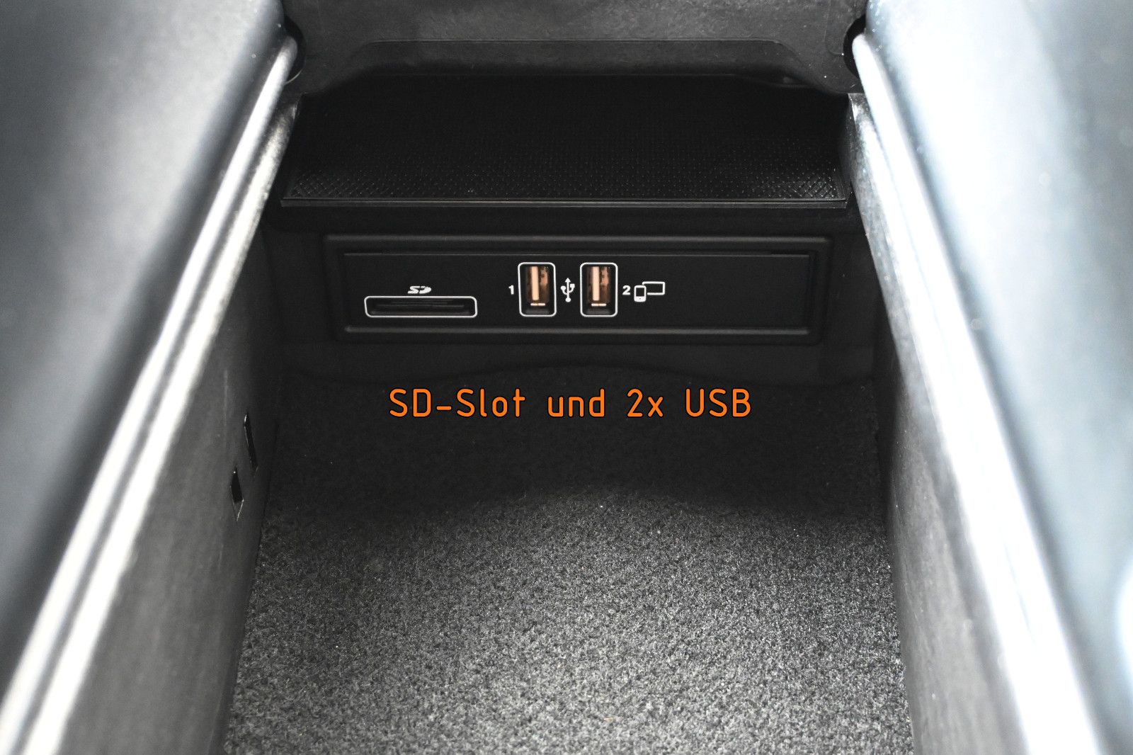 Fahrzeugabbildung Mercedes-Benz C 300 T Aut. Avantgarde °NIGHT°MULTIBEAM°KAMERA°