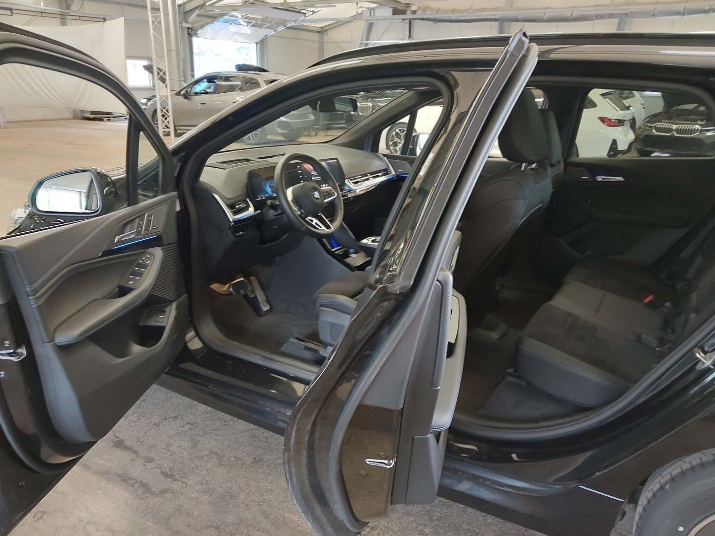 BMW 223 Active Tourer - Bild 7