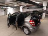Mercedes-Benz MERCEDES A KLASSE 170 133TKM. NAVI TOP - Mercedes-Benz Vito mit Benzin-Antrieb: Kleinbus