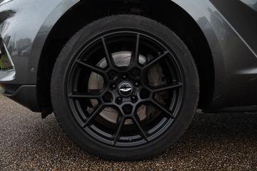 صورة 8 لـ 2020 Aston Martin DBX