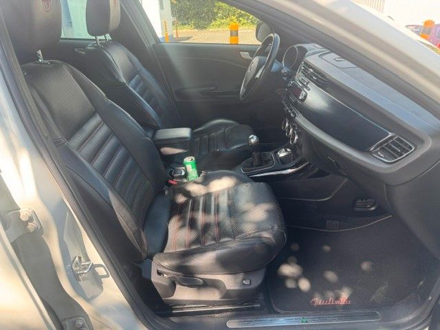 Fahrzeugabbildung Alfa Romeo Giulietta Turismo Sportiva LEDER