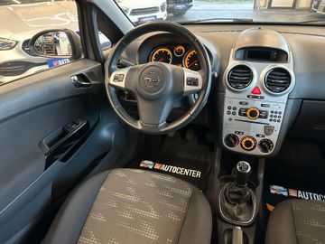 Opel Corsa D Satellite