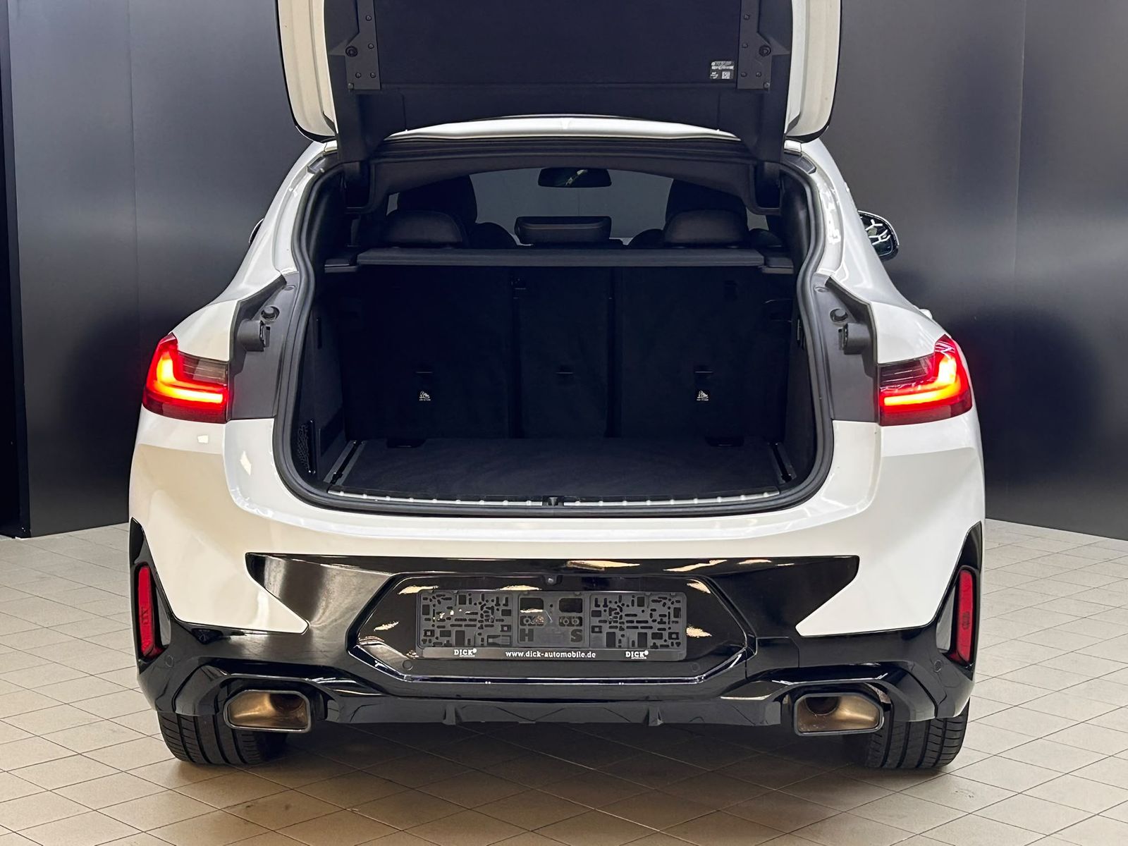 Fahrzeugabbildung BMW X4 xDr M Sport SHADO+LEDER+LED+NAVI+KAMER+TEMP+
