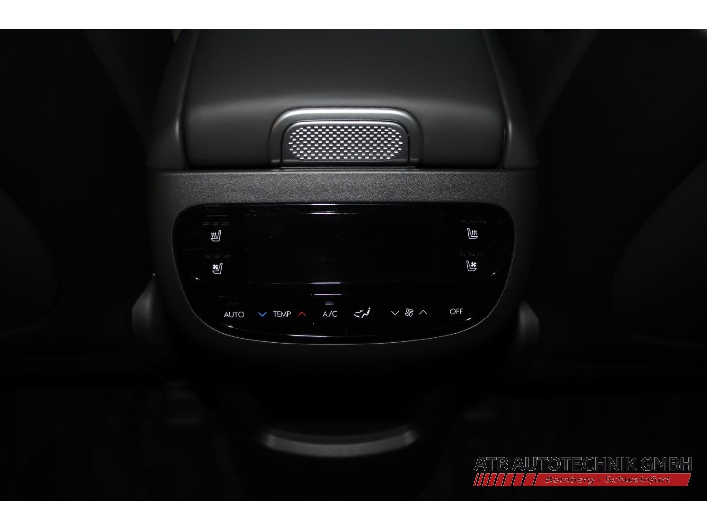 Fahrzeugabbildung Hyundai IONIQ 9 7-Sitzer MY26 110 kWh 307 PS 4WD UNIQ