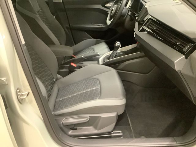 A1 allstreet 30 TFSI S tronic,Kamera,LED,CarPlay