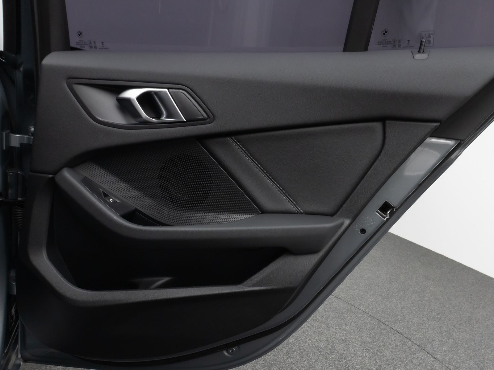 Fahrzeugabbildung BMW 118i Sport Line DAB HiFi Lenkrhz Fernlichtassist