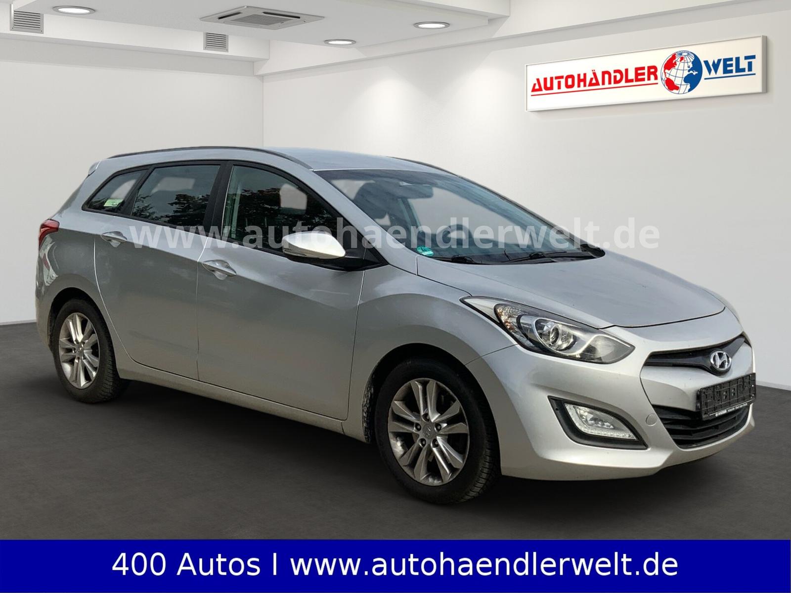 Hyundai i30 2015 — interior
