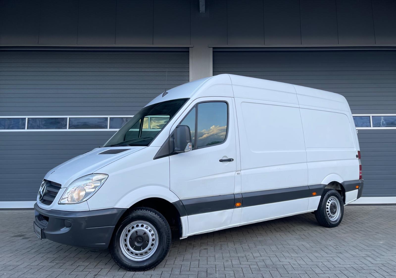 Mercedes-Benz Sprinter Kasten 216 CDI°Hoch+Lang°AHK°2 Hand°