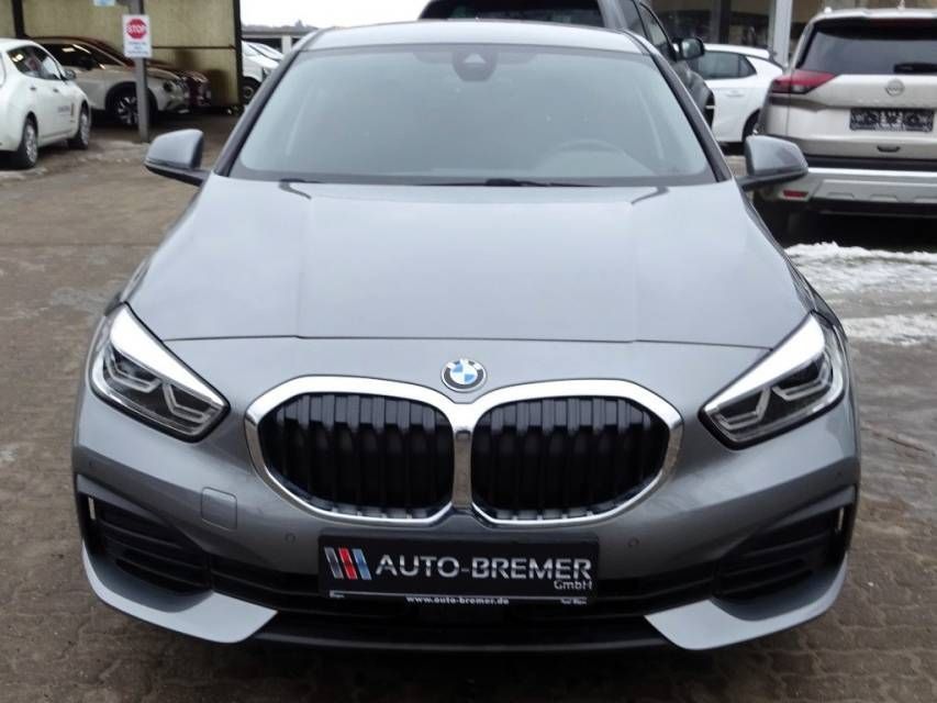 Fahrzeugabbildung BMW 118i Advantage Automatik