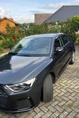Audi A1 advanced Sportback Winterreifen inklusive !! - Audi A1: Von Privat