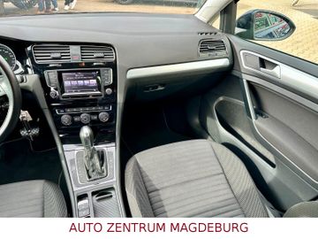 Volkswagen Golf - 11