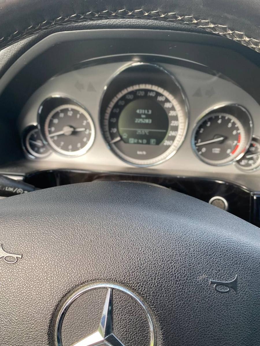 Mercedes-Benz E200 2011 — photo 6