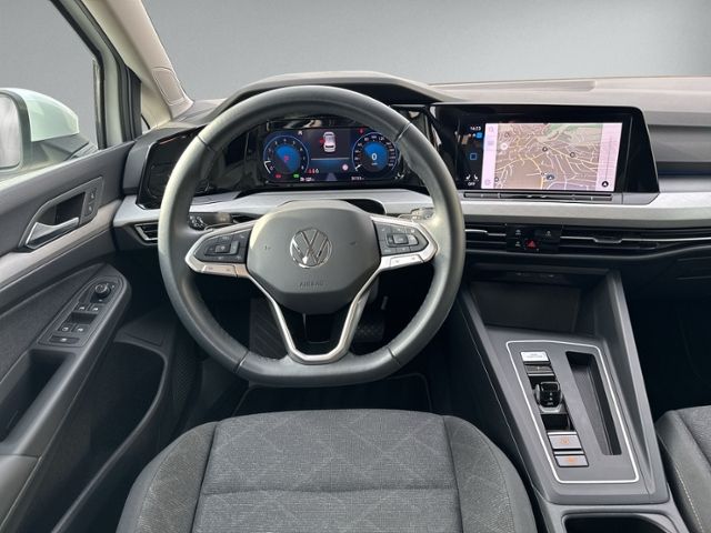 Golf VIII 1.5 eTSI DSG KAMERA+LED+NAVI+ACC+SIHZ+