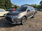 Mitsubishi Outlander Top 4WD NUR AN HÄNDLER ABZUGEBEN!!! - Mitsubishi Outlander SUV