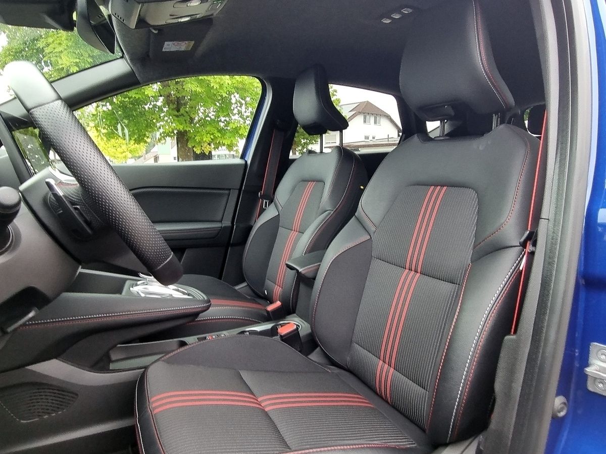 Fahrzeugabbildung Renault Captur R.S. LINE TCe 160 EDC